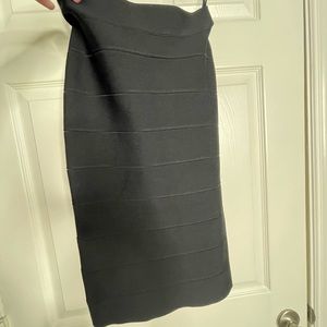 BCBG classic body con skirt